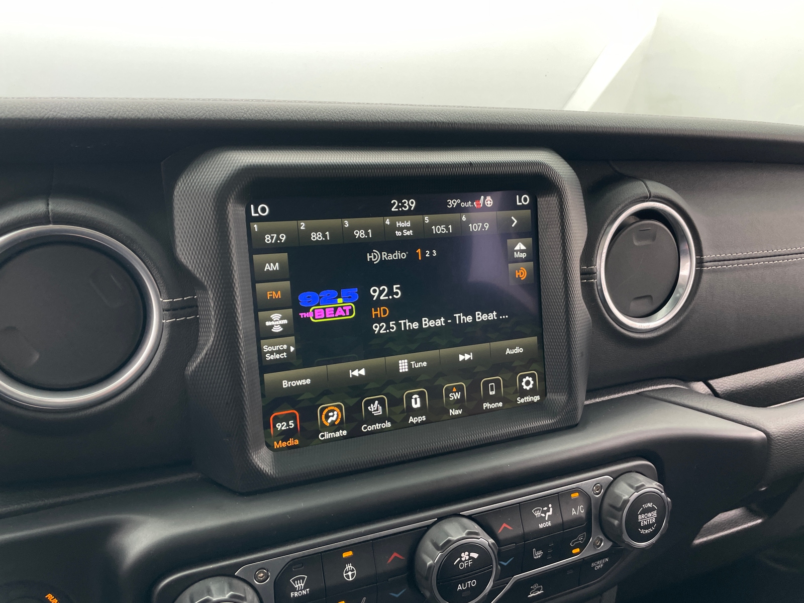Thumbnail: 2023 Jeep Wrangler - 3