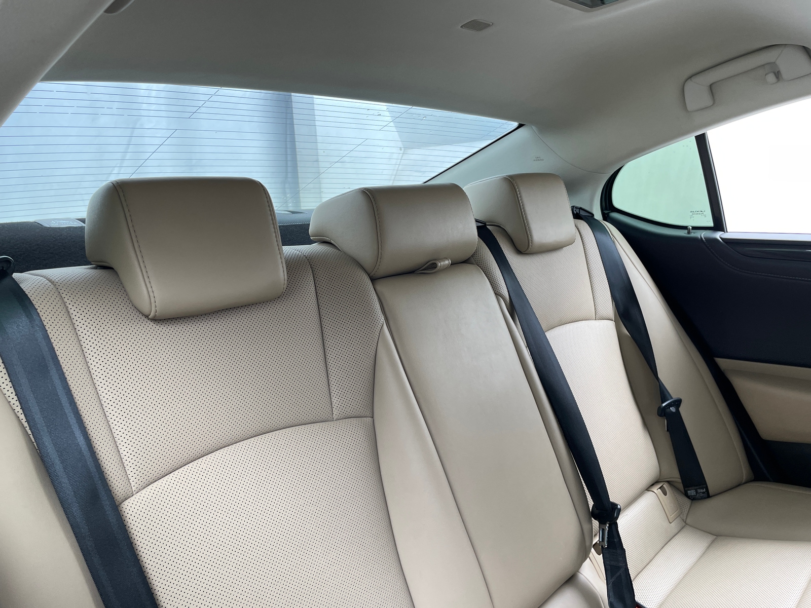 Thumbnail: 2019 Lexus ES - 6