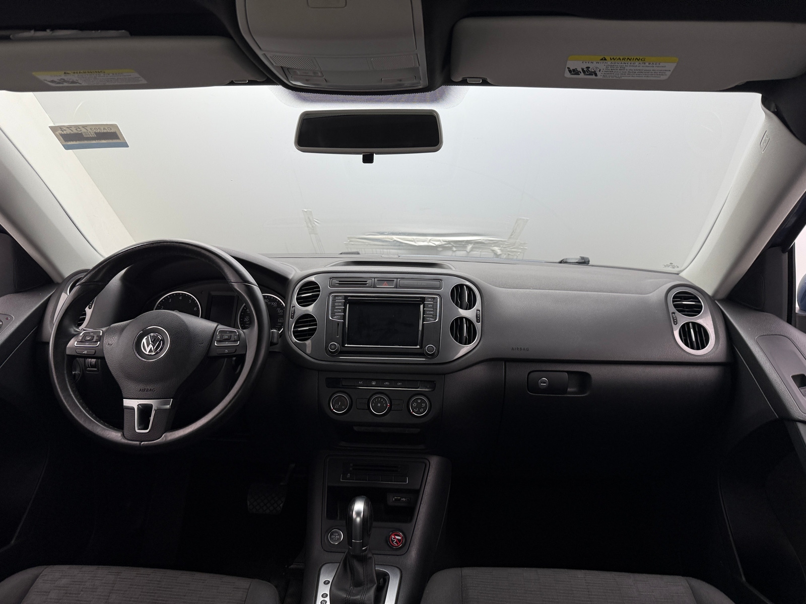 Thumbnail: 2017 Volkswagen Tiguan - 3