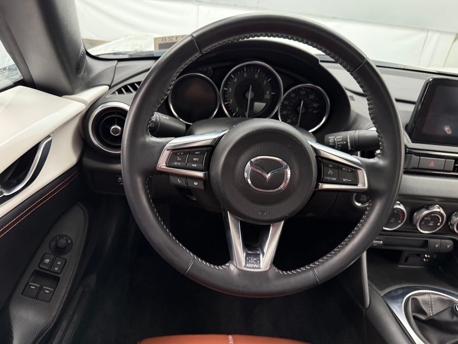 Thumbnail: 2023 Mazda MX-5 Miata - 4