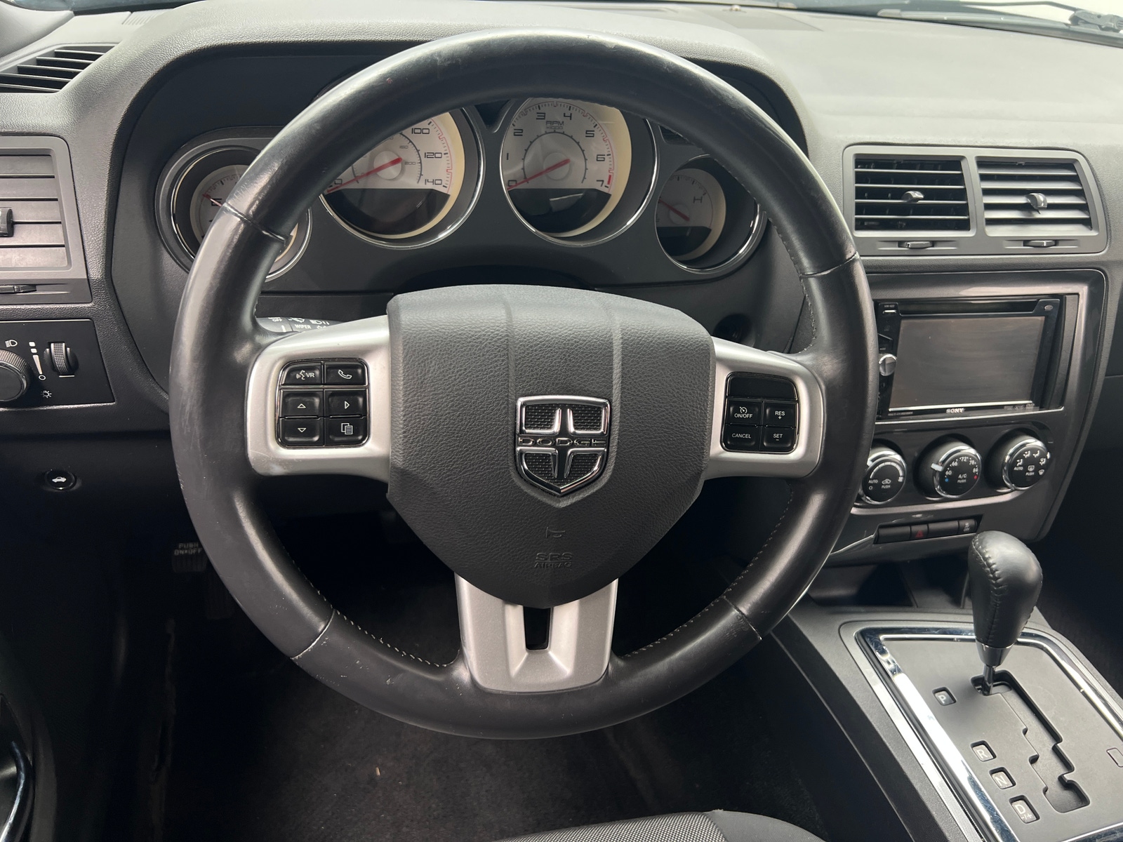 Thumbnail: 2014 Dodge Challenger - 4