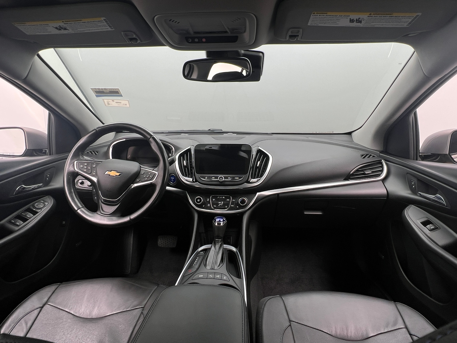 Thumbnail: 2017 Chevrolet Volt - 3
