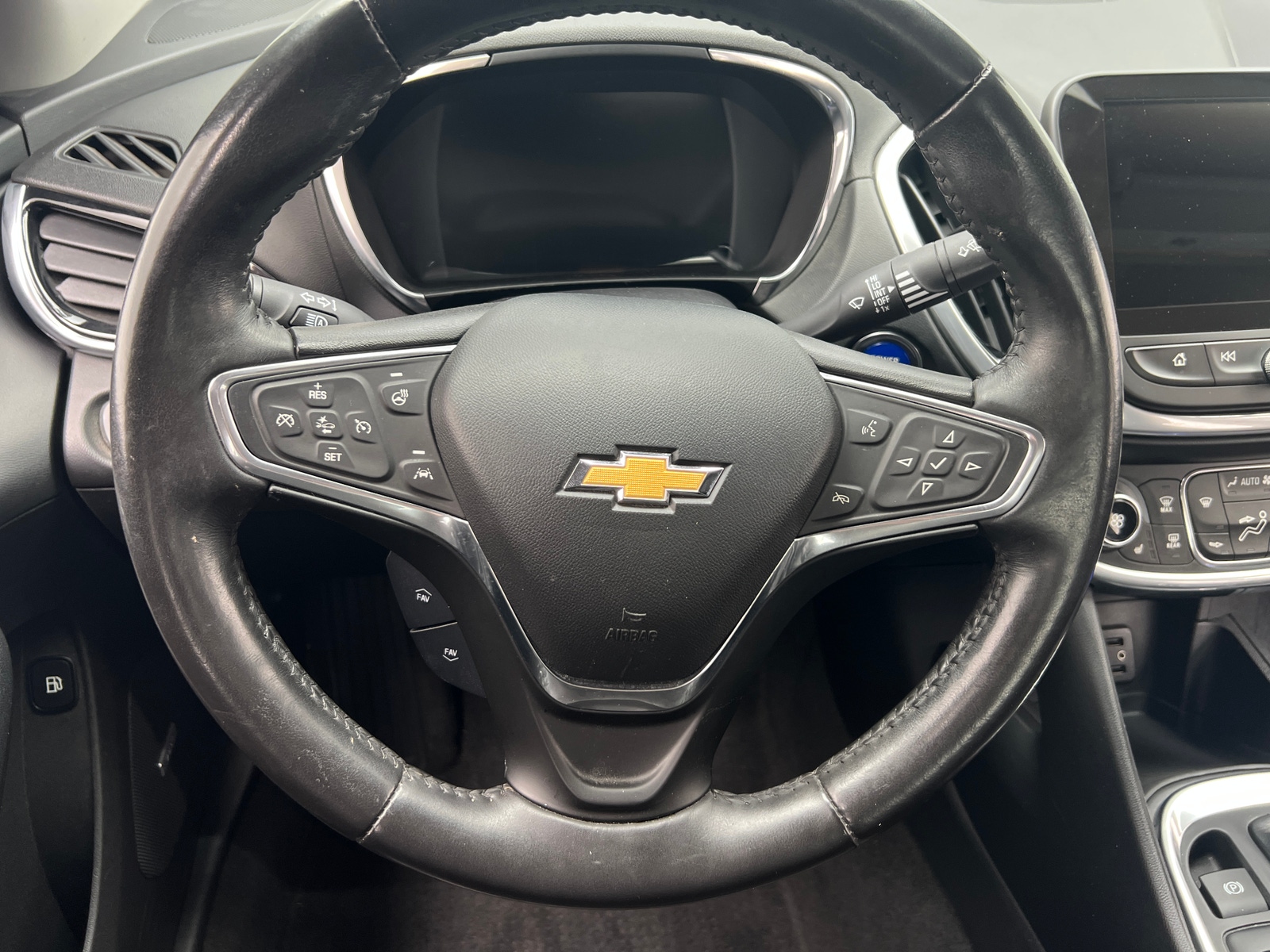 Thumbnail: 2017 Chevrolet Volt - 5