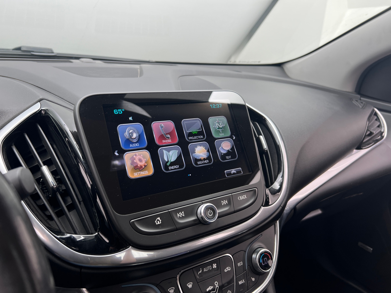 Thumbnail: 2017 Chevrolet Volt - 4
