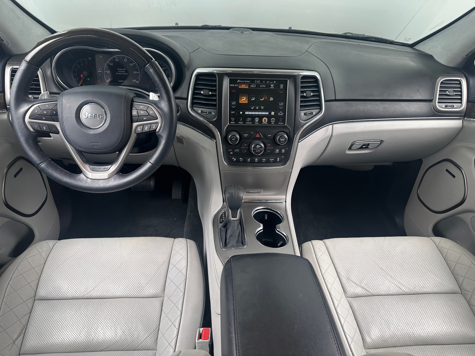 Thumbnail: 2017 Jeep Grand Cherokee - 2