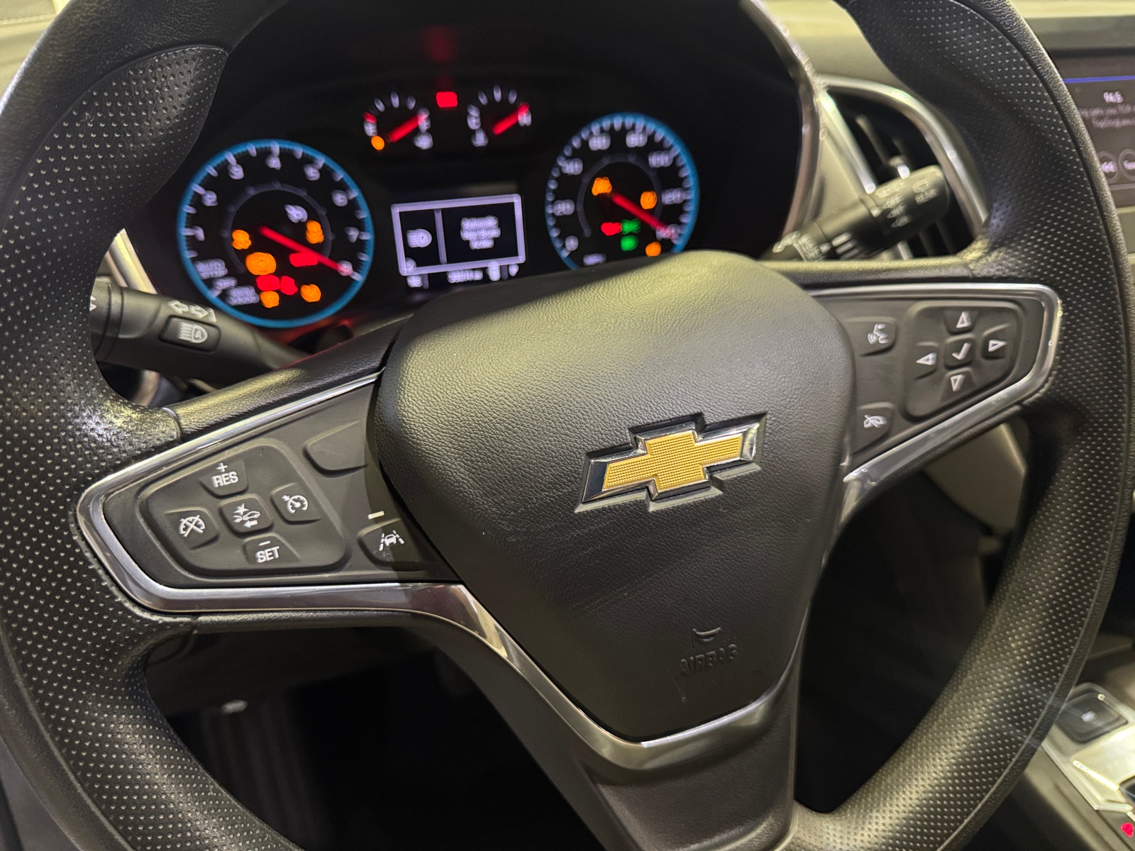 Thumbnail: 2022 Chevrolet Equinox - 5