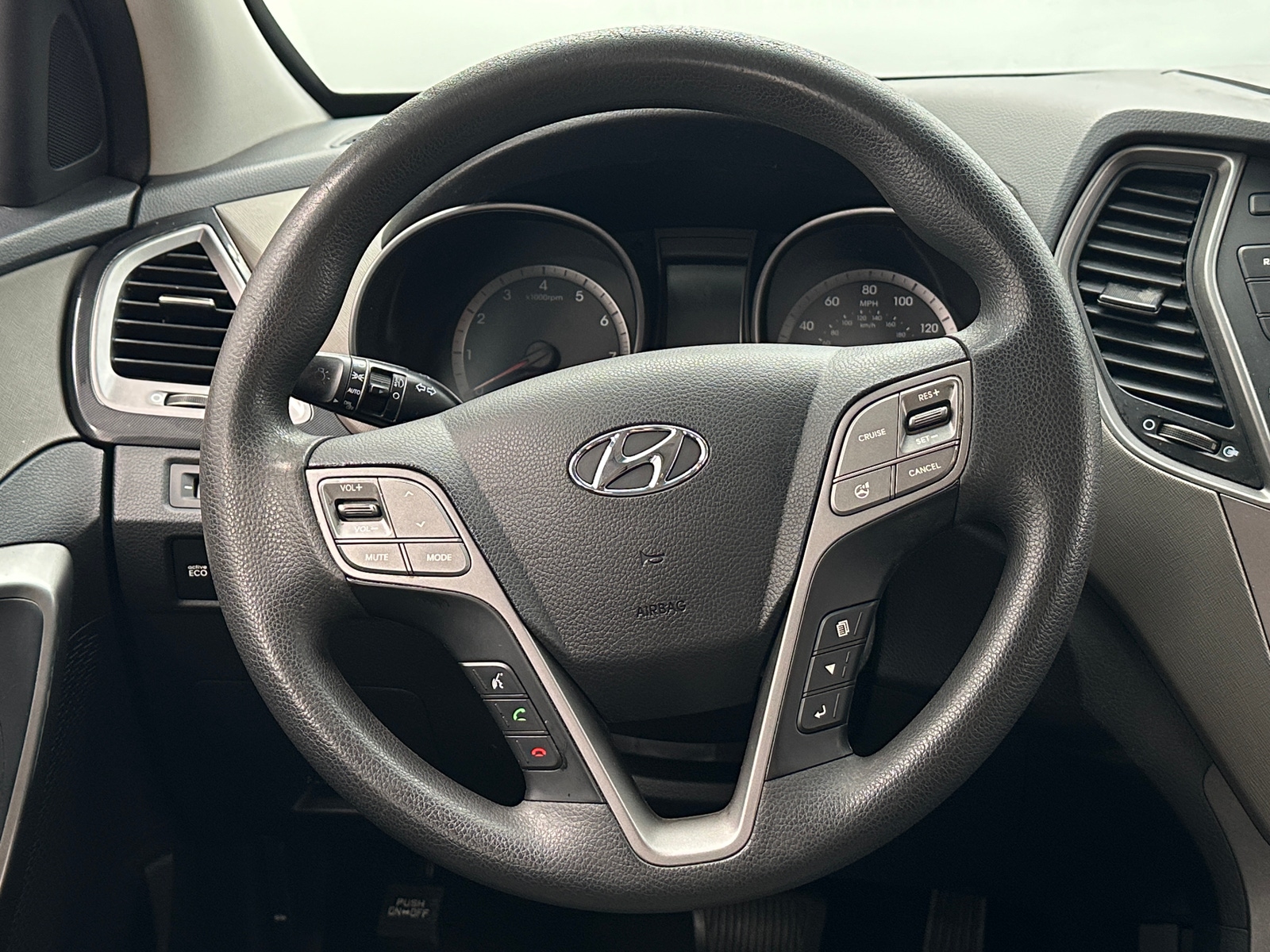 Thumbnail: 2015 Hyundai Santa Fe - 5