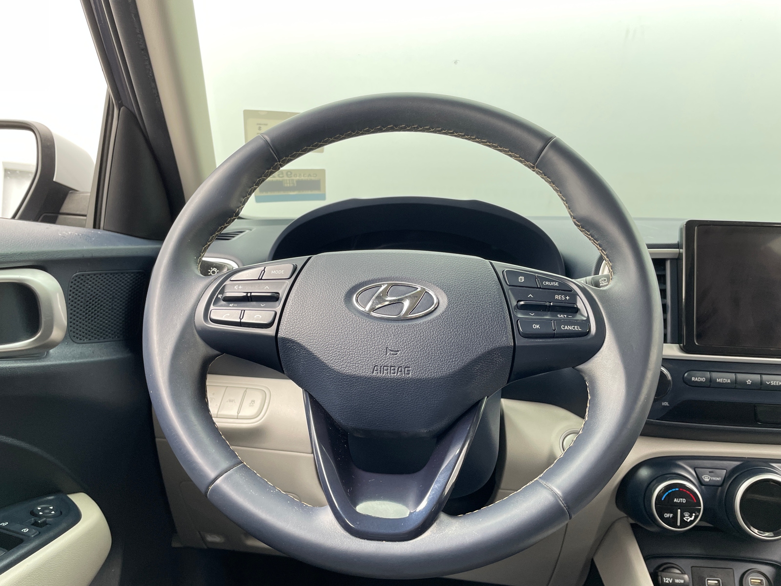Thumbnail: 2021 Hyundai Venue - 5