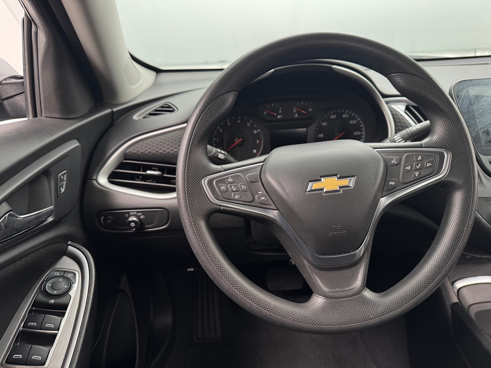 Thumbnail: 2024 Chevrolet Malibu - 5