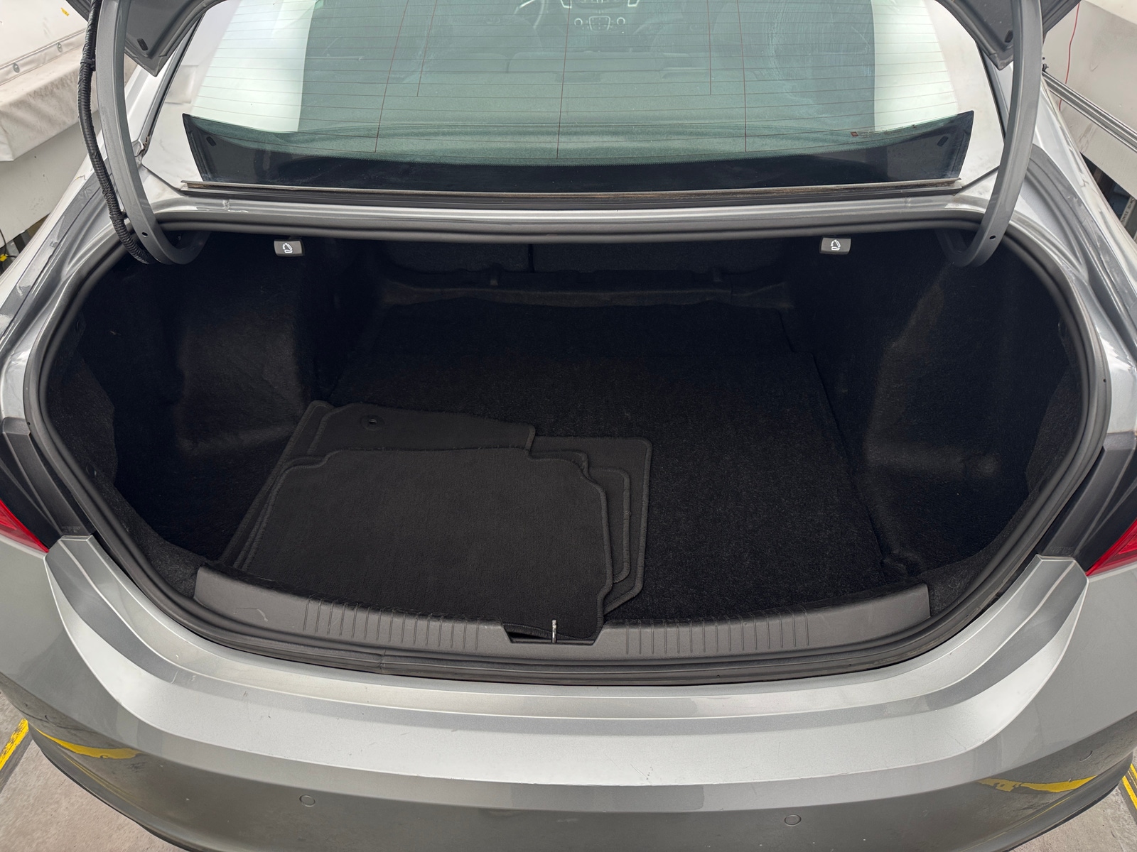 Thumbnail: 2024 Chevrolet Malibu - 7