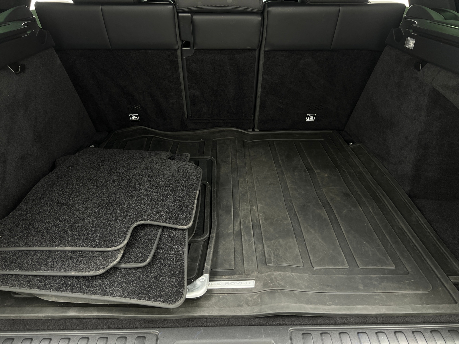 Thumbnail: 2020 Land Rover Range Rover Sport - 6