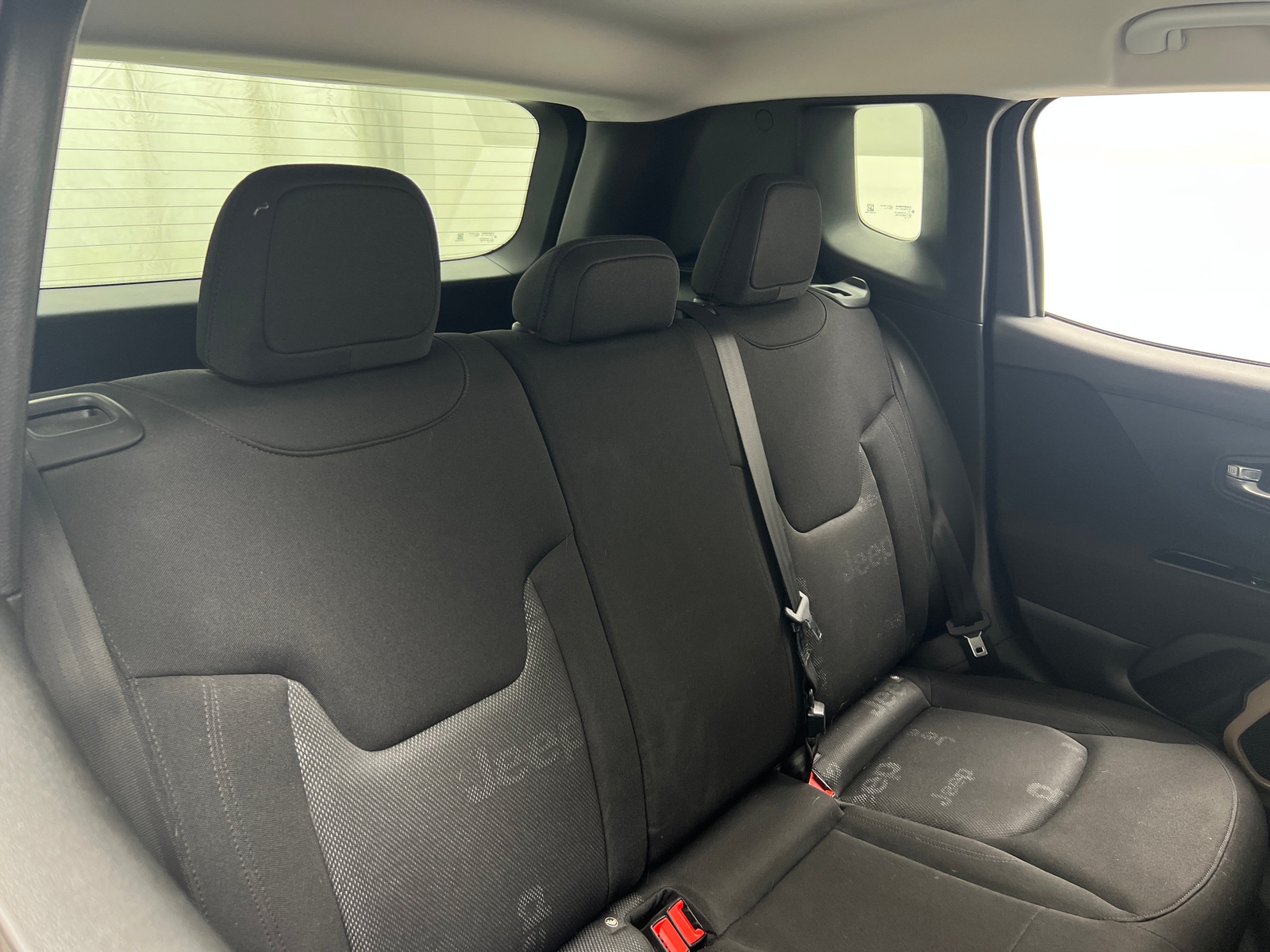 Thumbnail: 2016 Jeep Renegade - 6