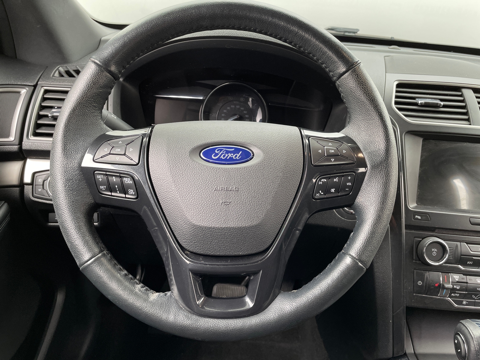 Thumbnail: 2018 Ford Explorer - 5