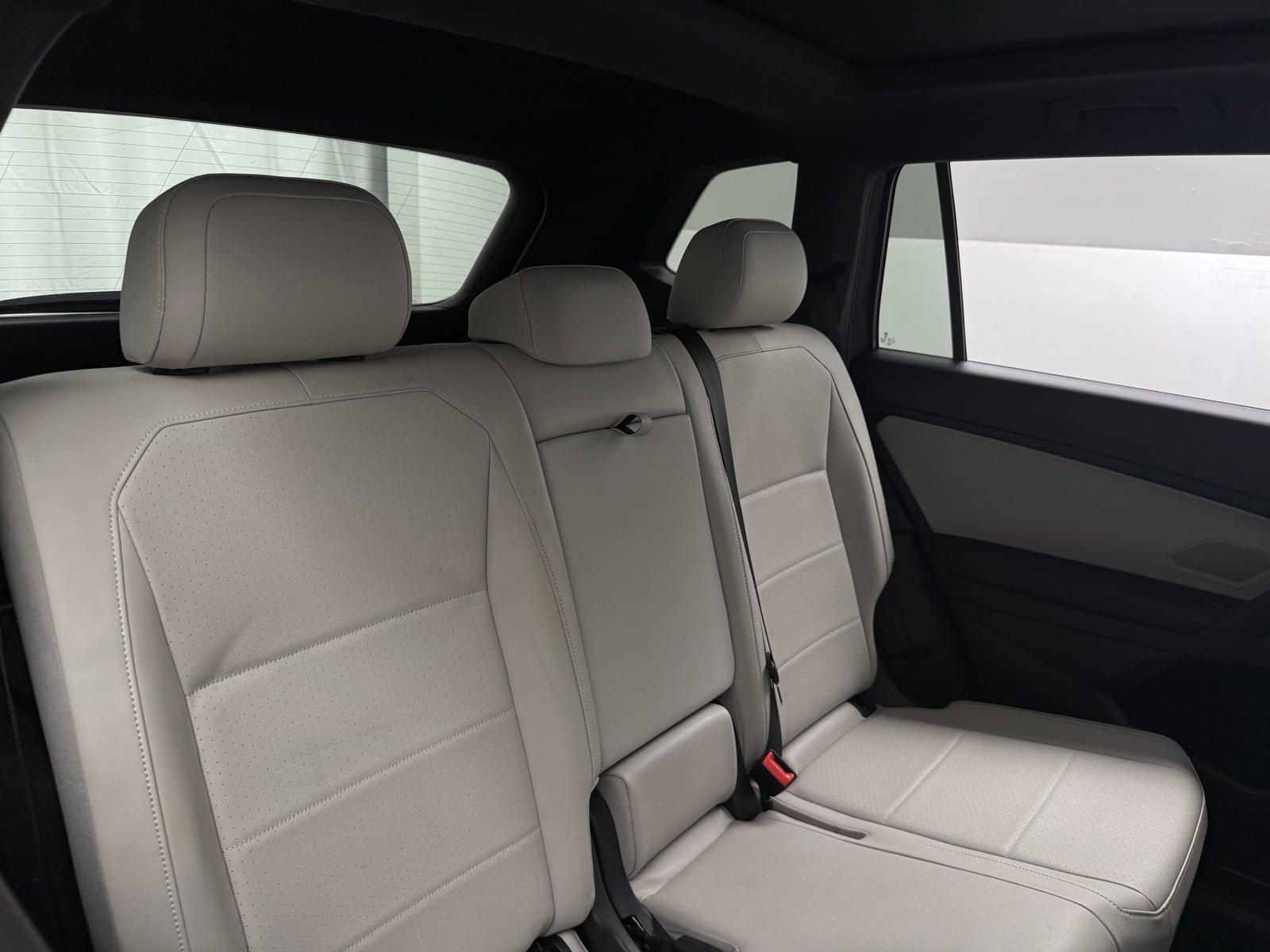 Thumbnail: 2021 Volkswagen Tiguan - 5