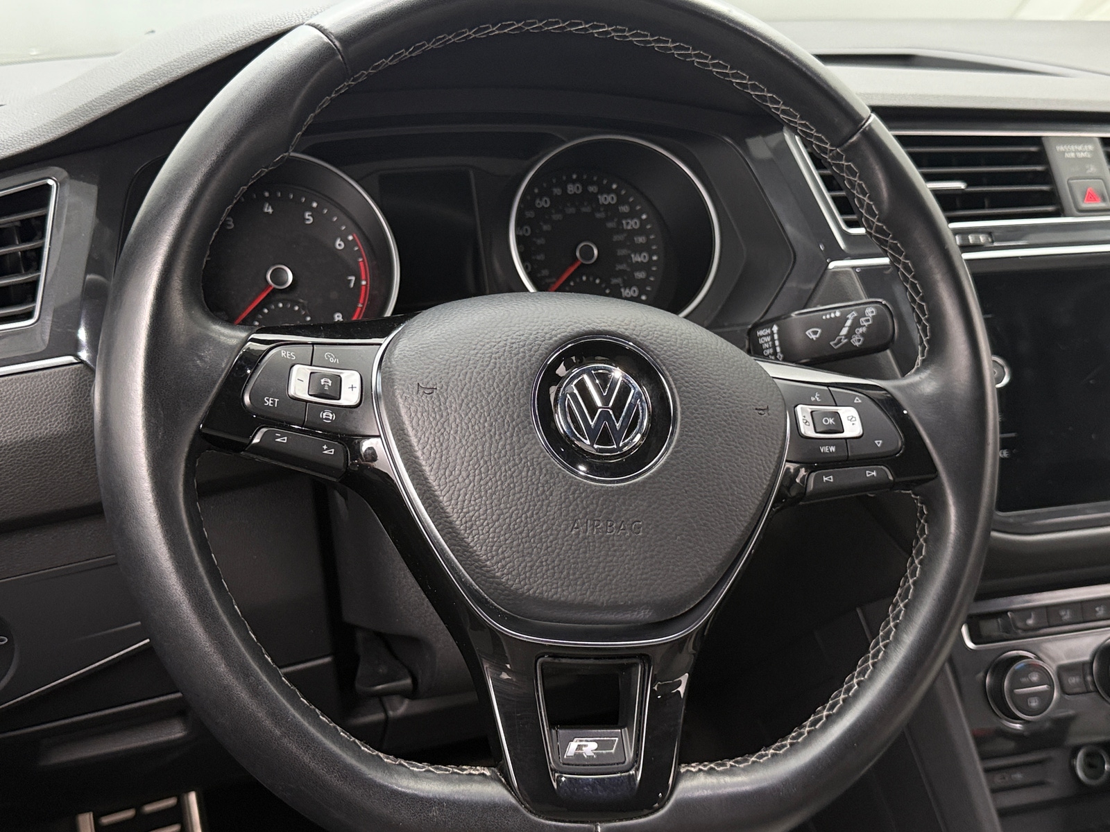 Thumbnail: 2021 Volkswagen Tiguan - 4