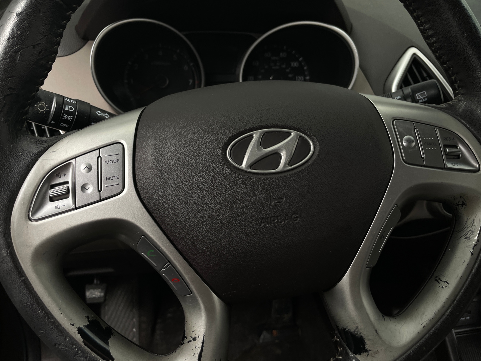Thumbnail: 2013 Hyundai Tucson - 4