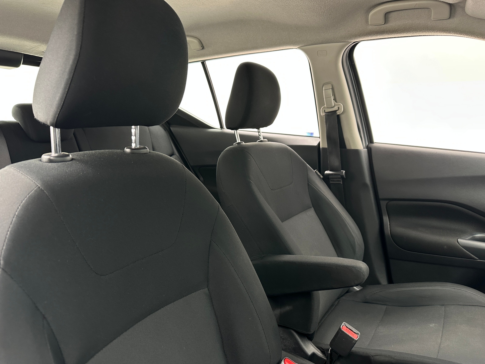 Thumbnail: 2023 Nissan Kicks - 2