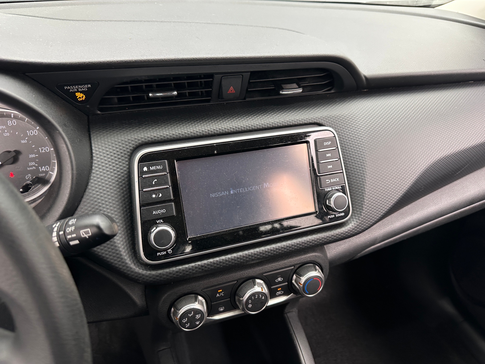 Thumbnail: 2023 Nissan Kicks - 4