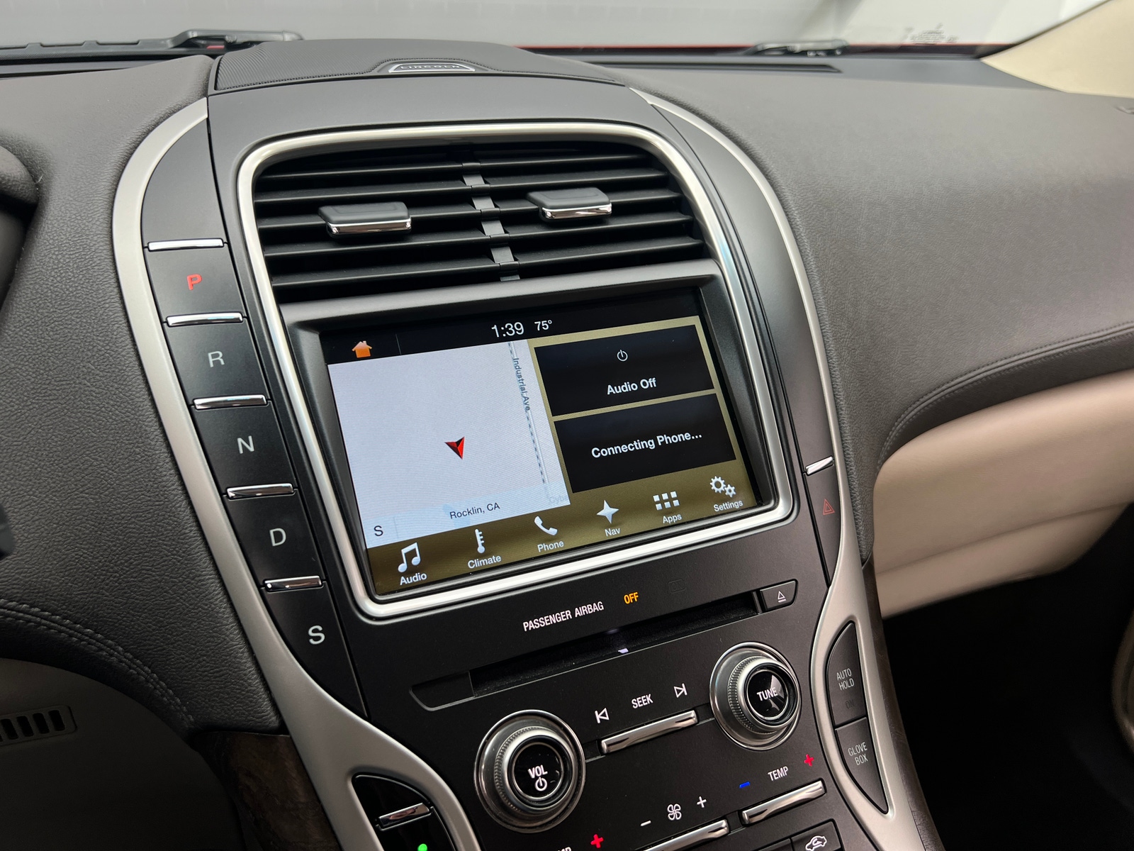 Thumbnail: 2016 Lincoln MKX - 3