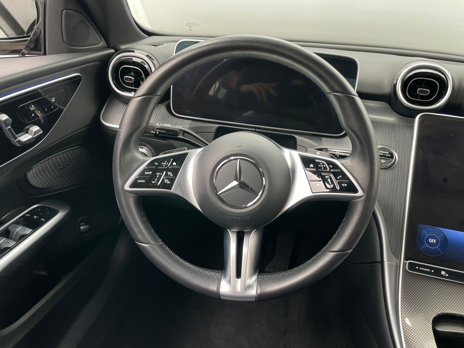 Thumbnail: 2024 Mercedes-Benz C-Class - 4