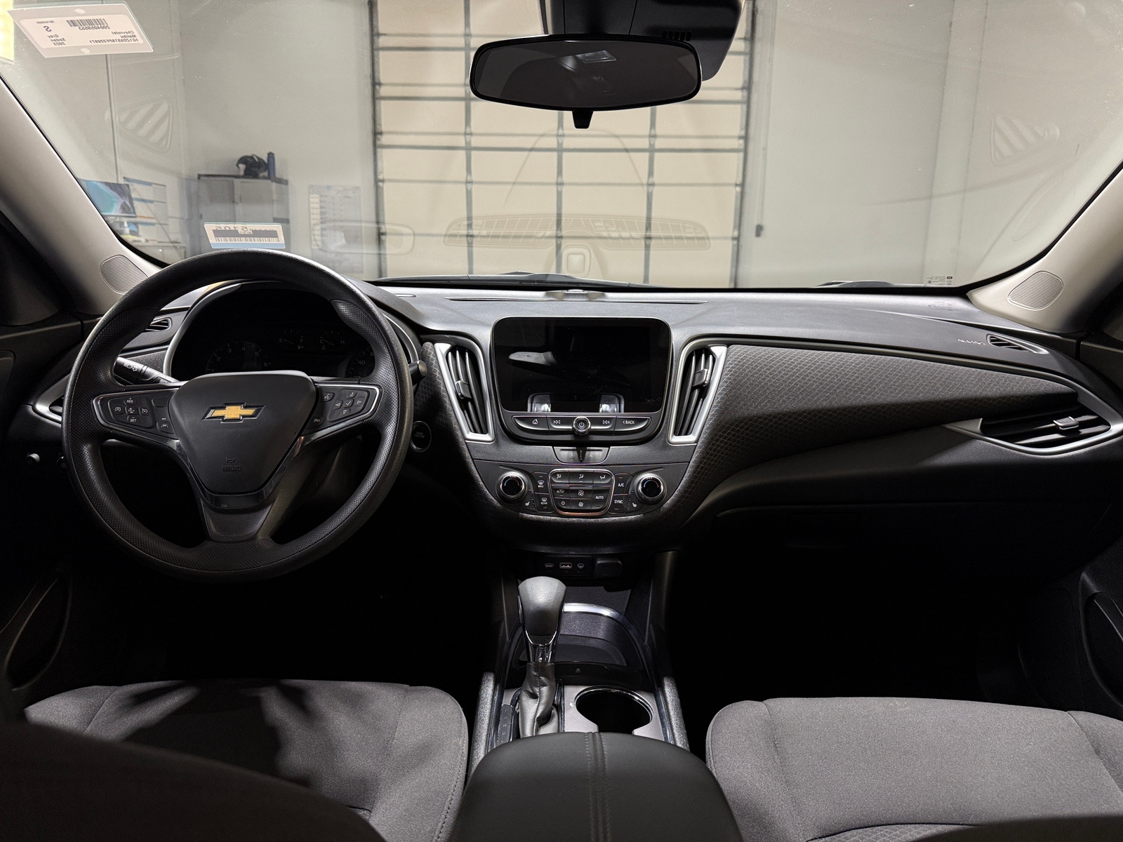 Thumbnail: 2023 Chevrolet Malibu - 3