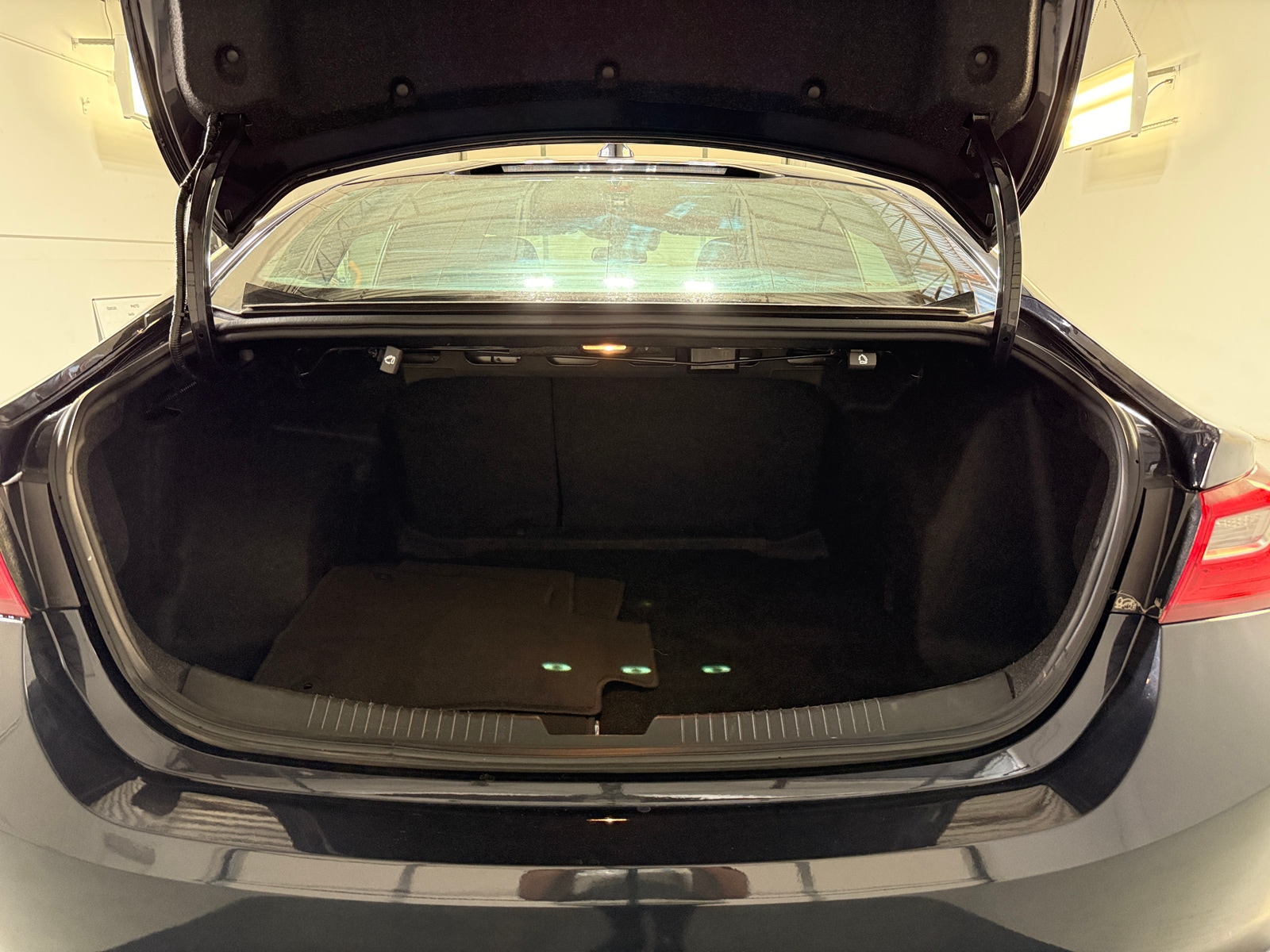 Thumbnail: 2023 Chevrolet Malibu - 7