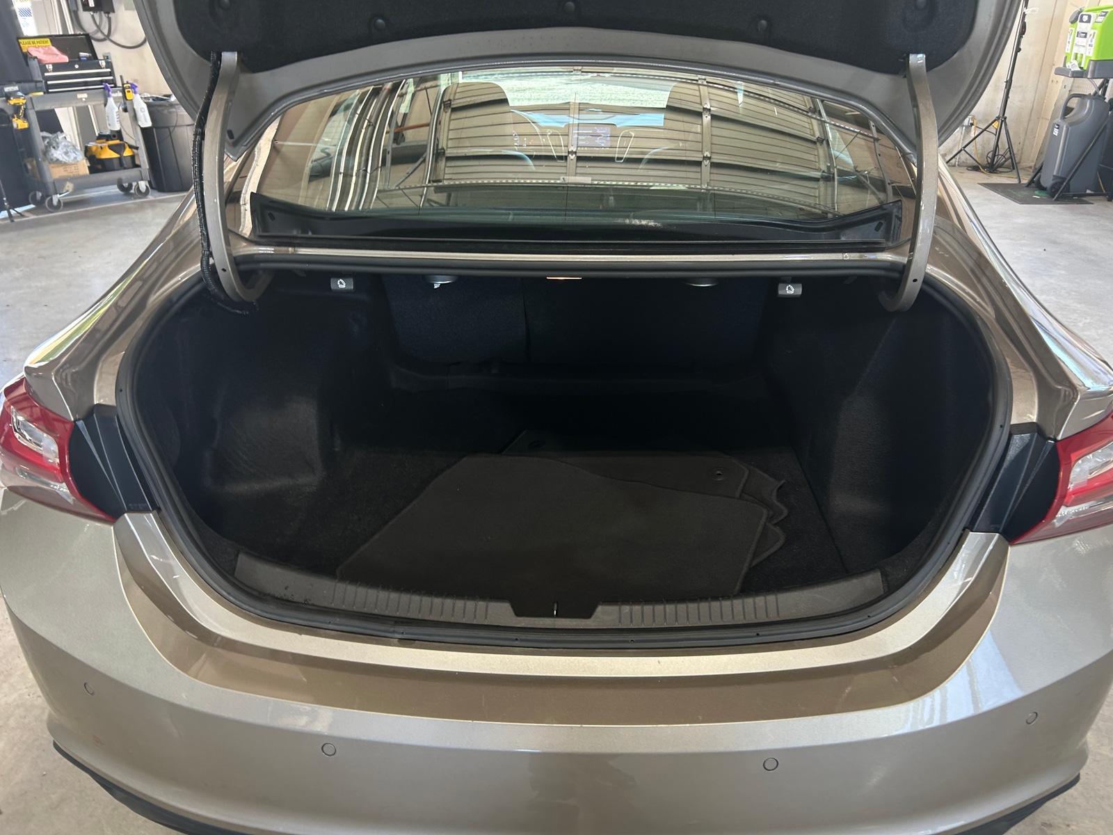 Thumbnail: 2024 Chevrolet Malibu - 7