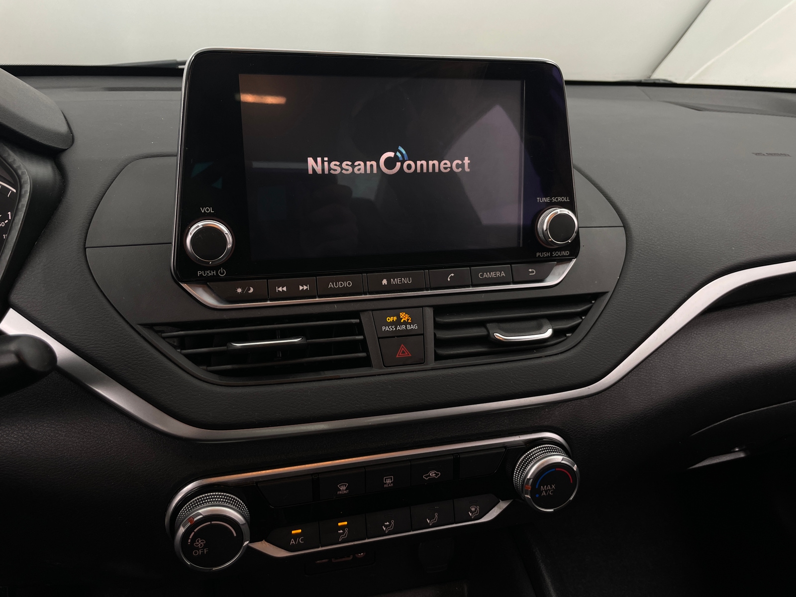 Thumbnail: 2019 Nissan Altima - 4