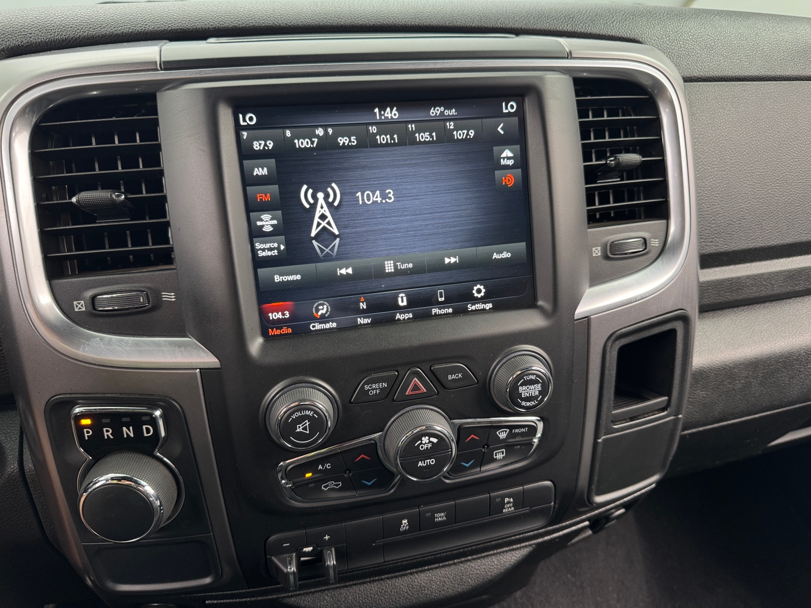 Thumbnail: 2021 RAM 1500 Classic - 4