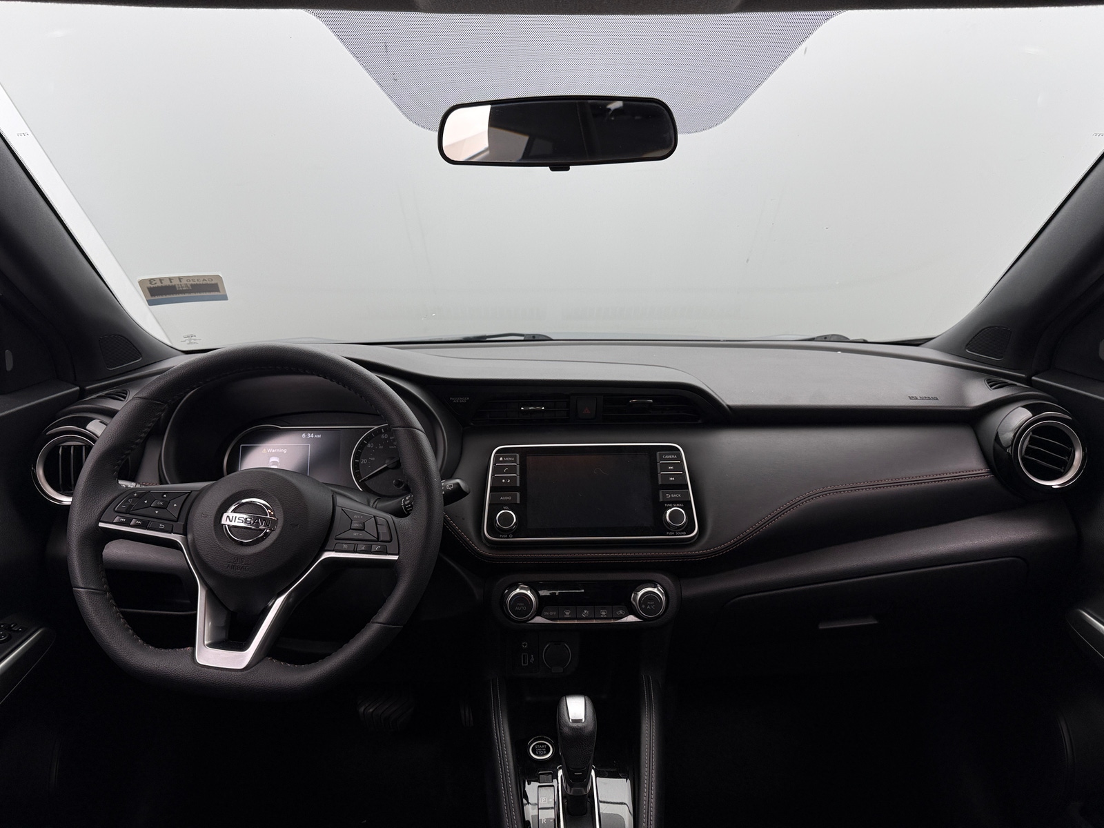 Thumbnail: 2018 Nissan Kicks - 3
