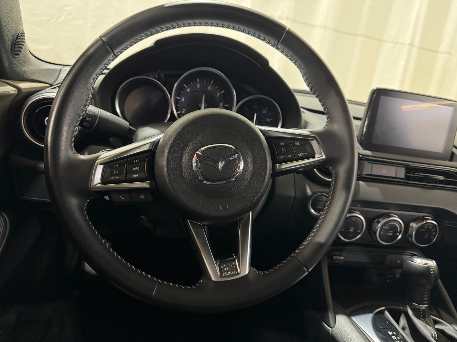 Thumbnail: 2023 Mazda MX-5 Miata - 3