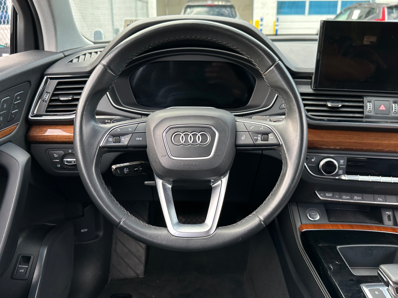 Thumbnail: 2022 Audi Q5 - 4