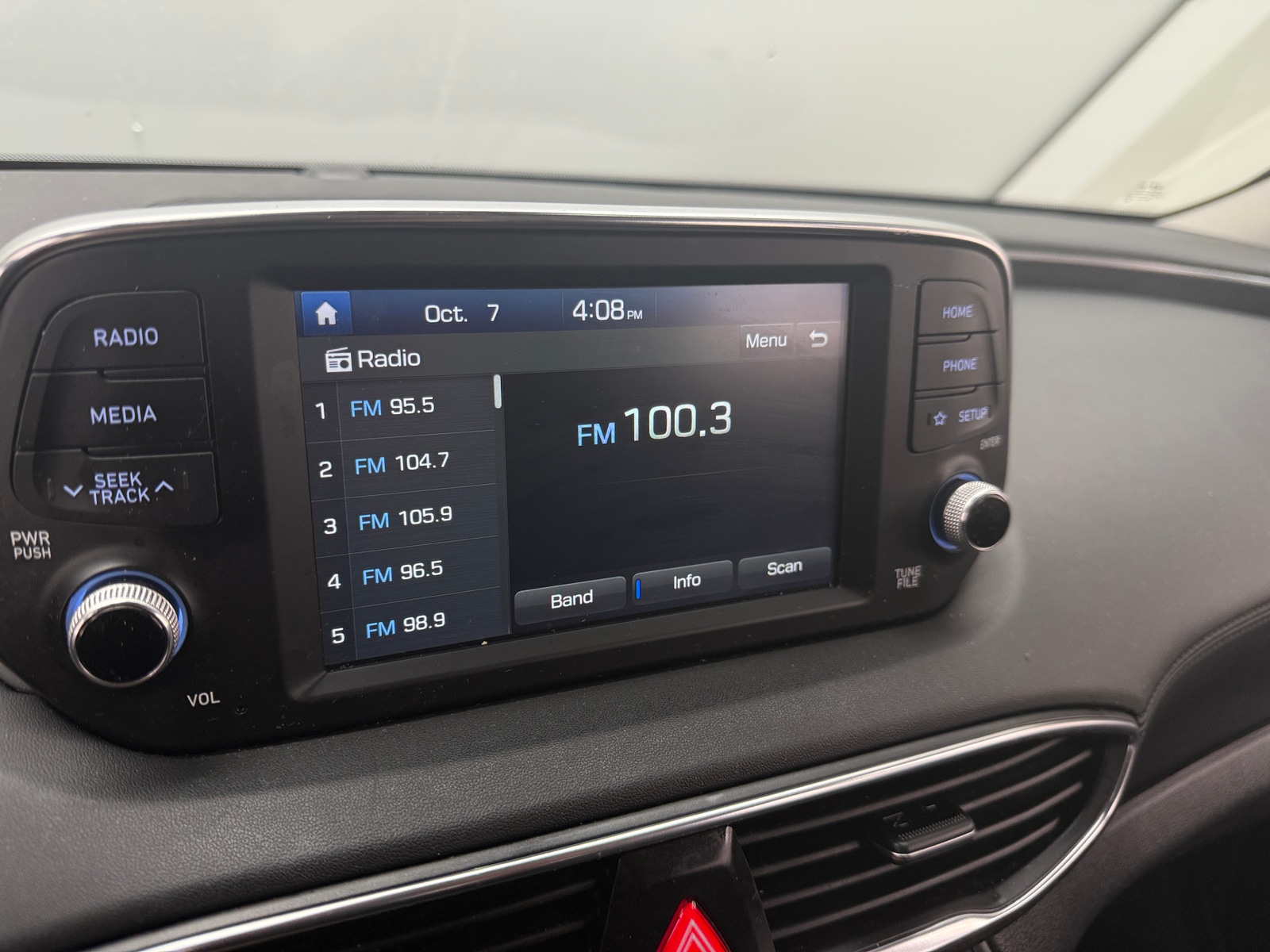 Thumbnail: 2019 Hyundai Santa Fe - 4