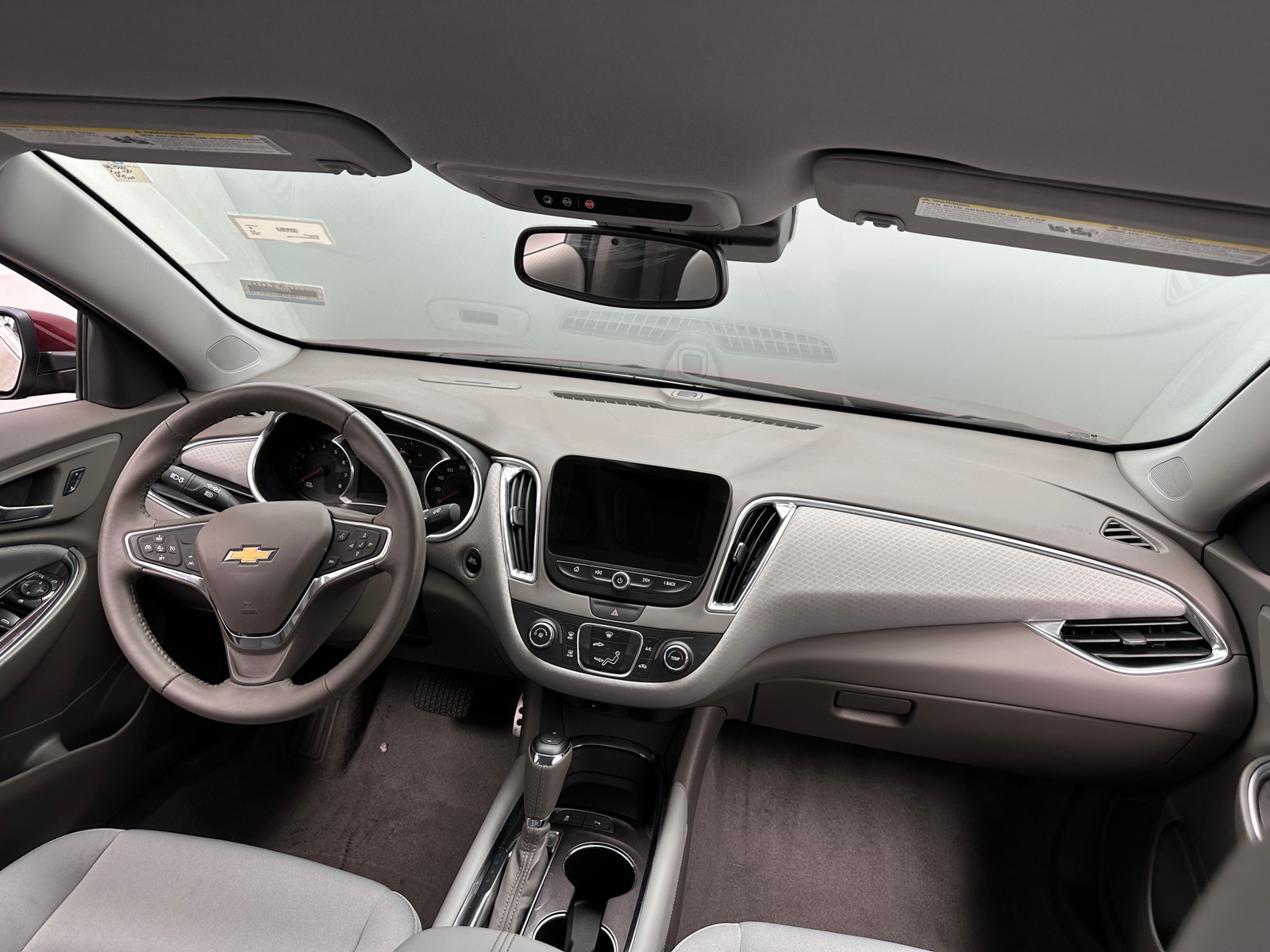 Thumbnail: 2016 Chevrolet Malibu - 3
