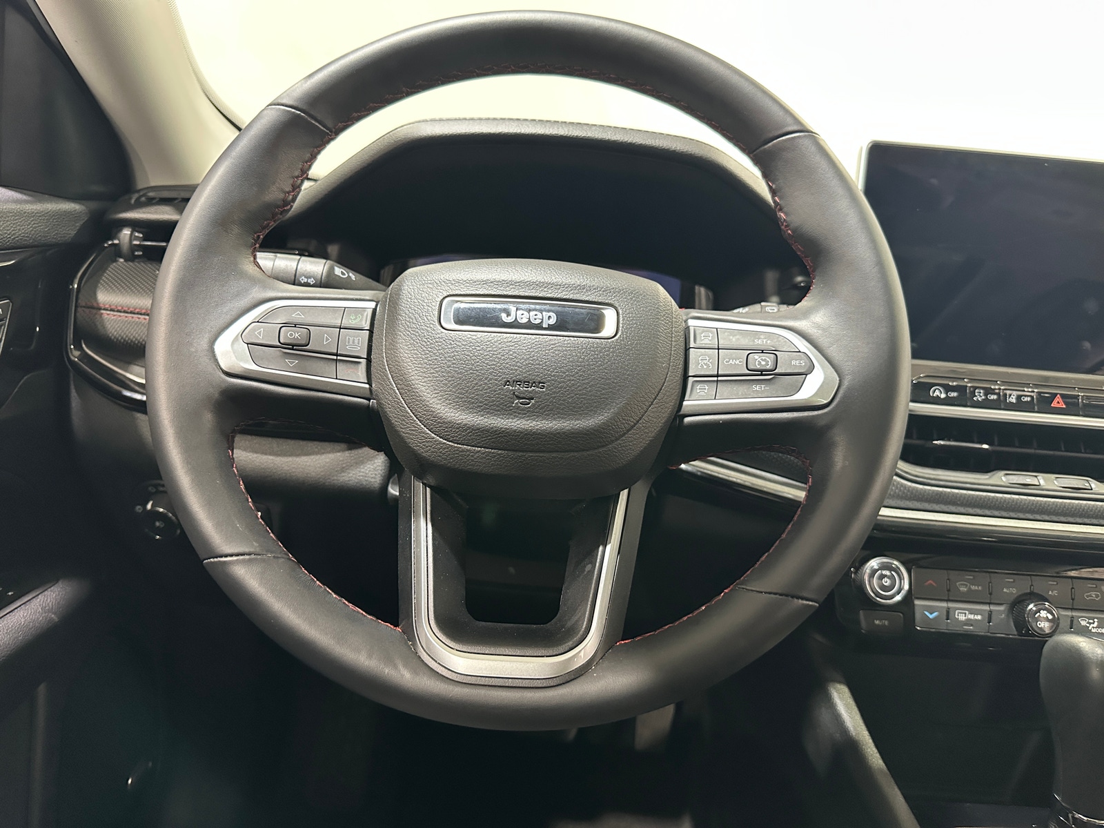 Thumbnail: 2022 Jeep Compass - 4