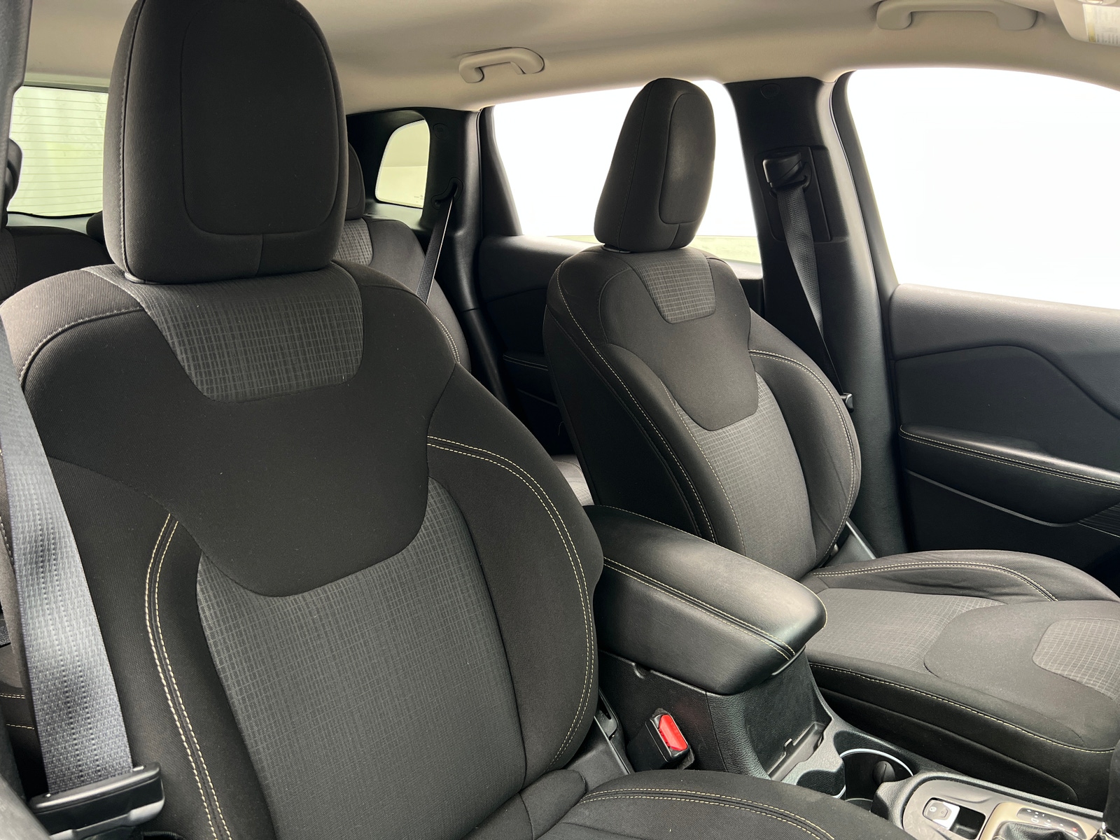 Thumbnail: 2016 Jeep Cherokee - 2