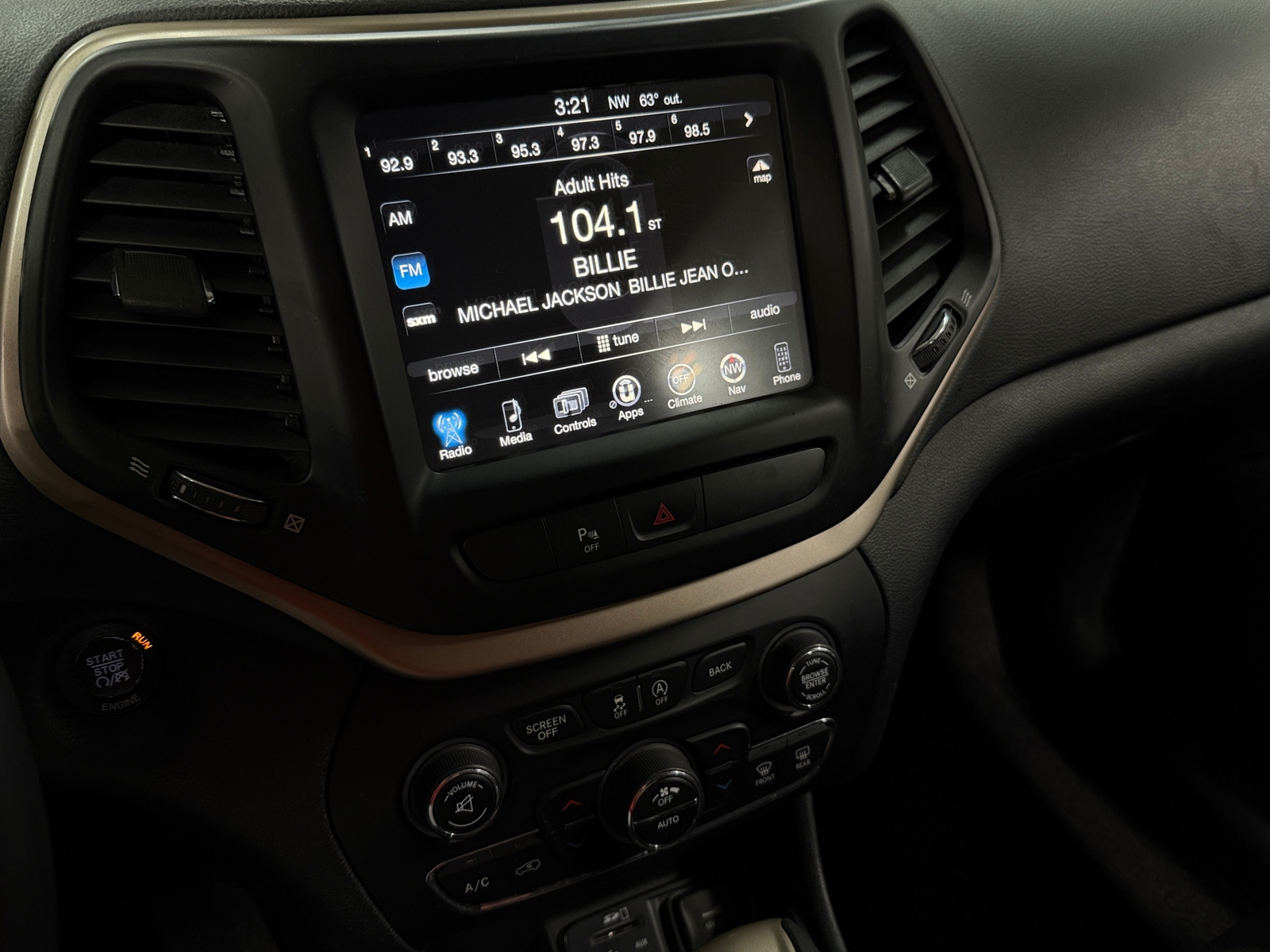 Thumbnail: 2016 Jeep Cherokee - 4
