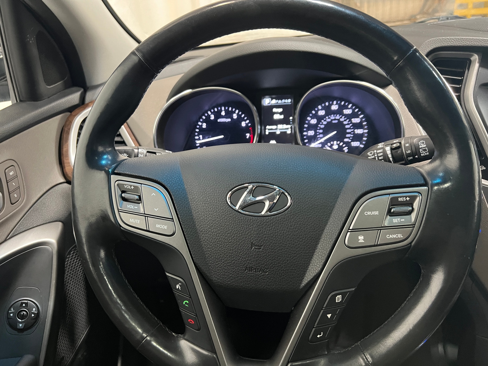 Thumbnail: 2018 Hyundai Santa Fe - 4