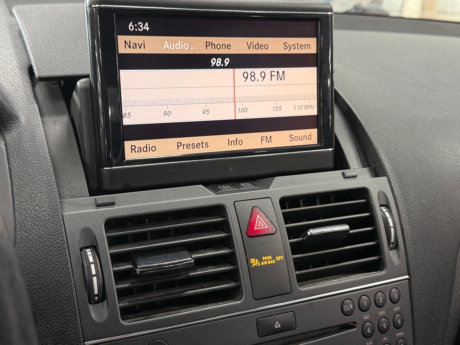 Thumbnail: 2011 Mercedes-Benz C-Class - 3