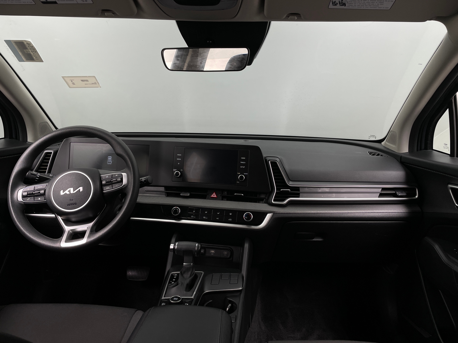 Thumbnail: 2023 Kia Sportage - 3