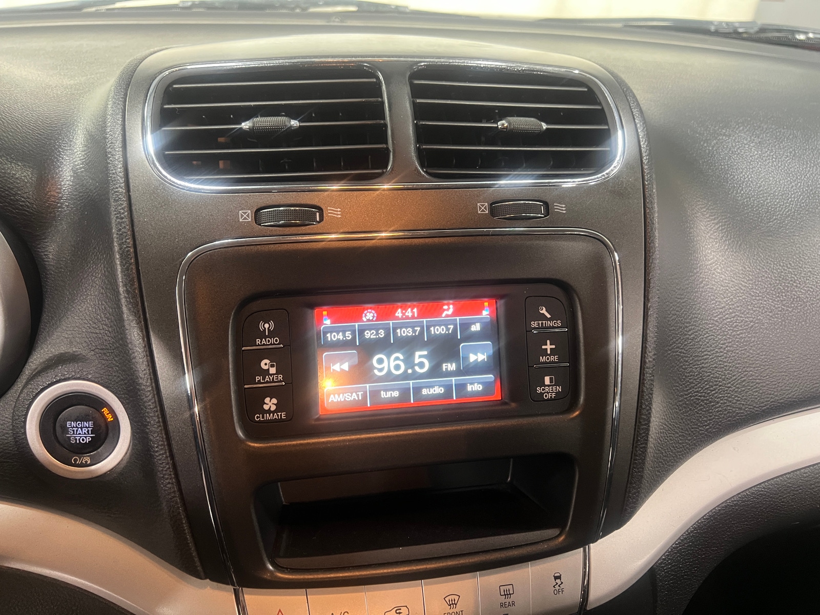 Thumbnail: 2019 Dodge Journey - 4