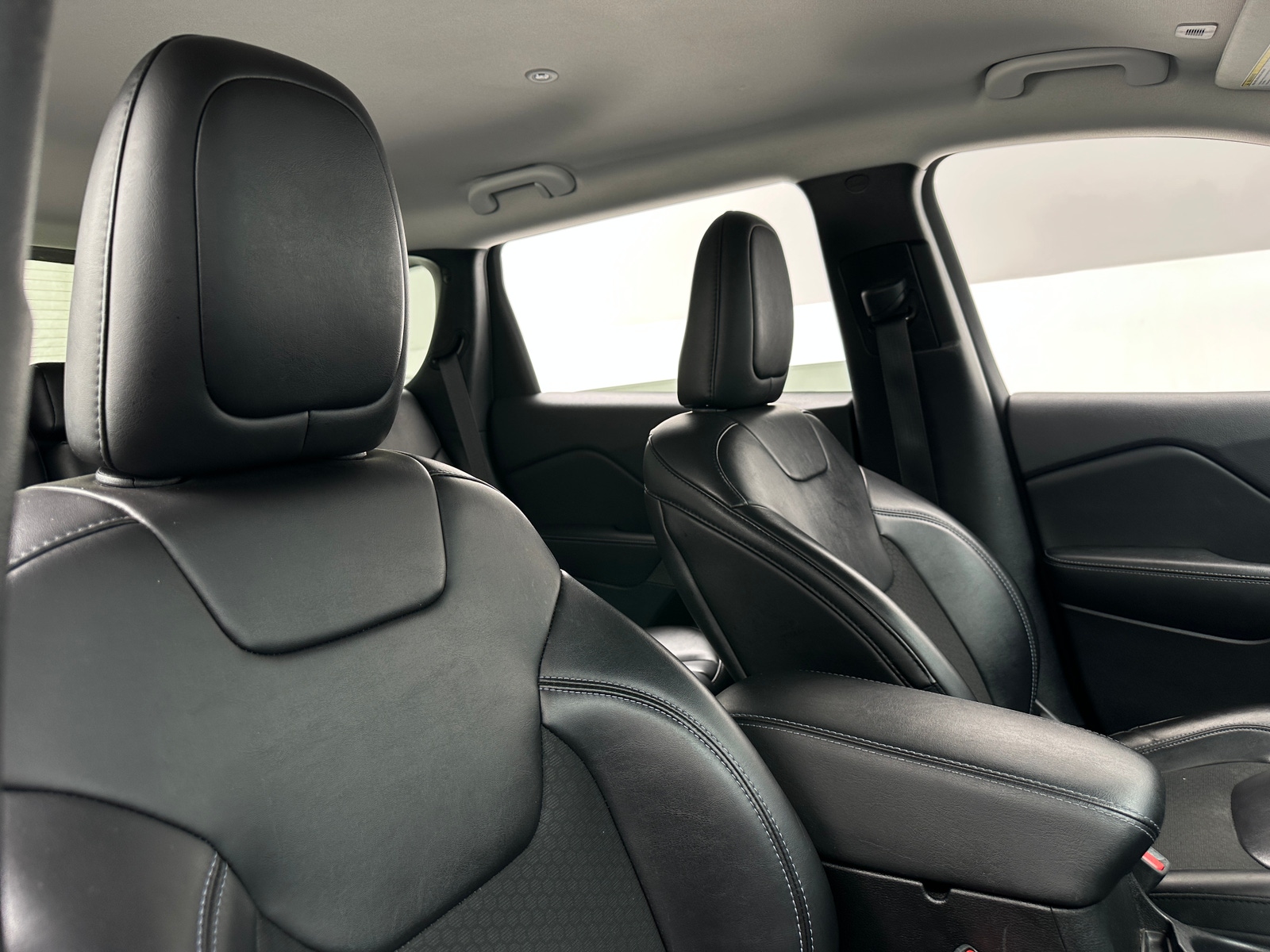 Thumbnail: 2019 Jeep Cherokee - 2