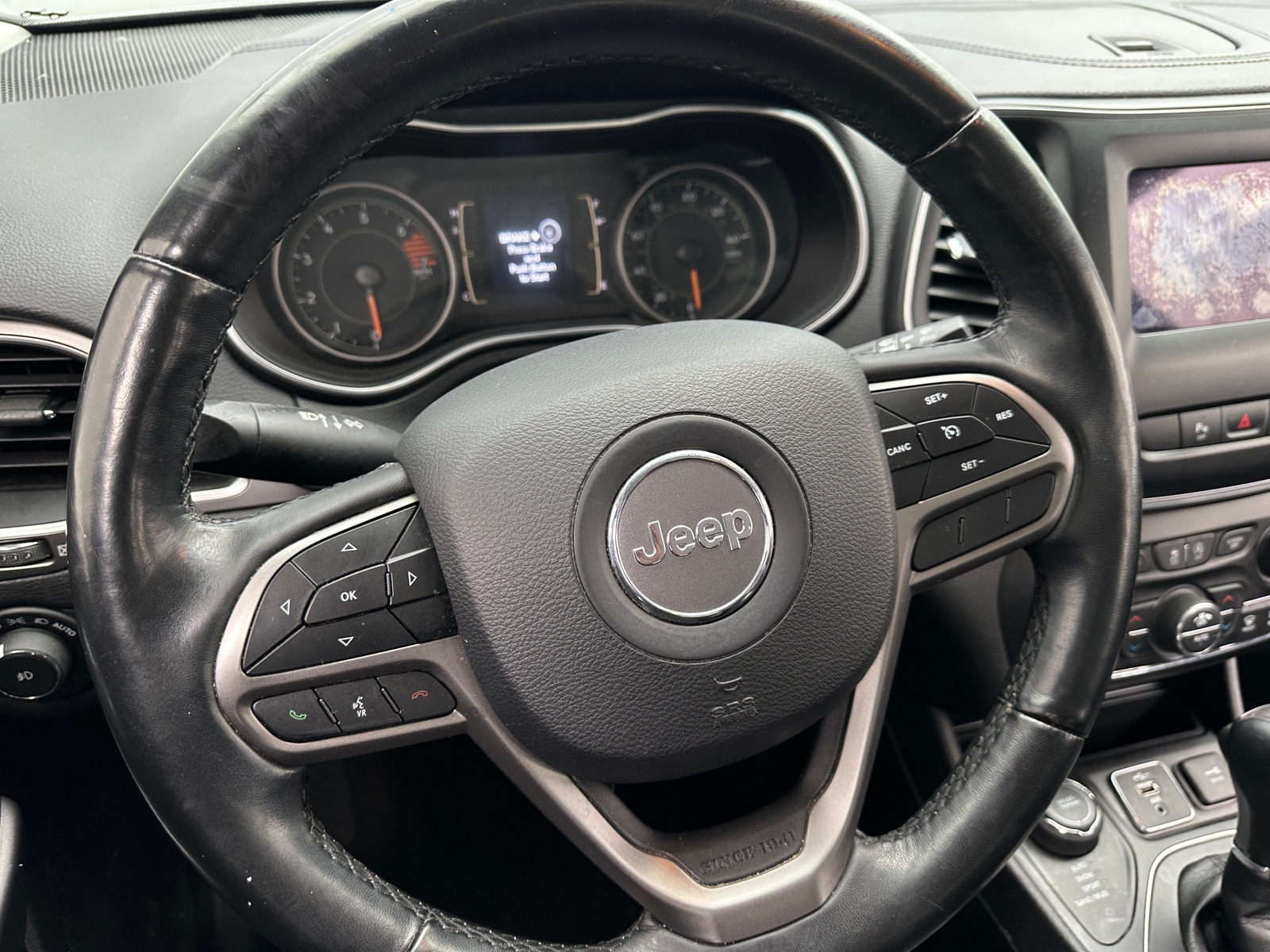Thumbnail: 2019 Jeep Cherokee - 5