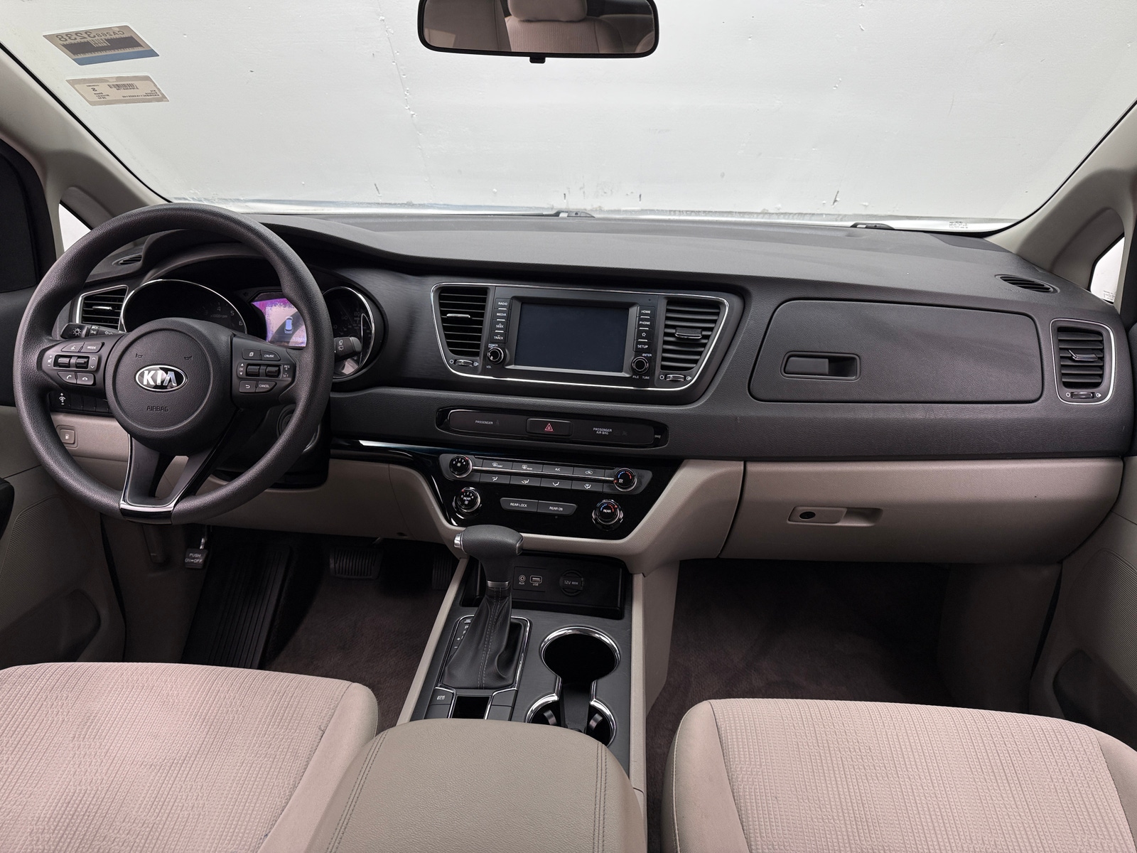 Thumbnail: 2019 Kia Sedona - 3