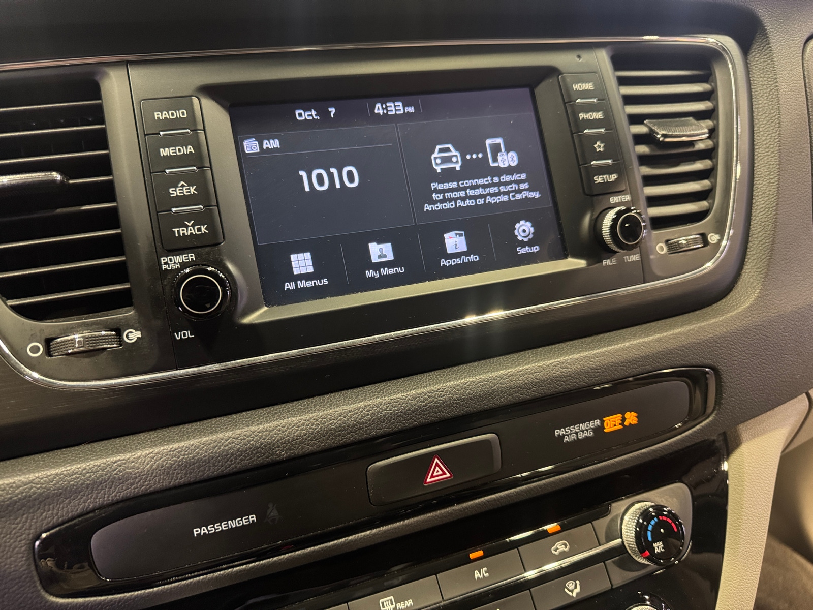 Thumbnail: 2019 Kia Sedona - 4