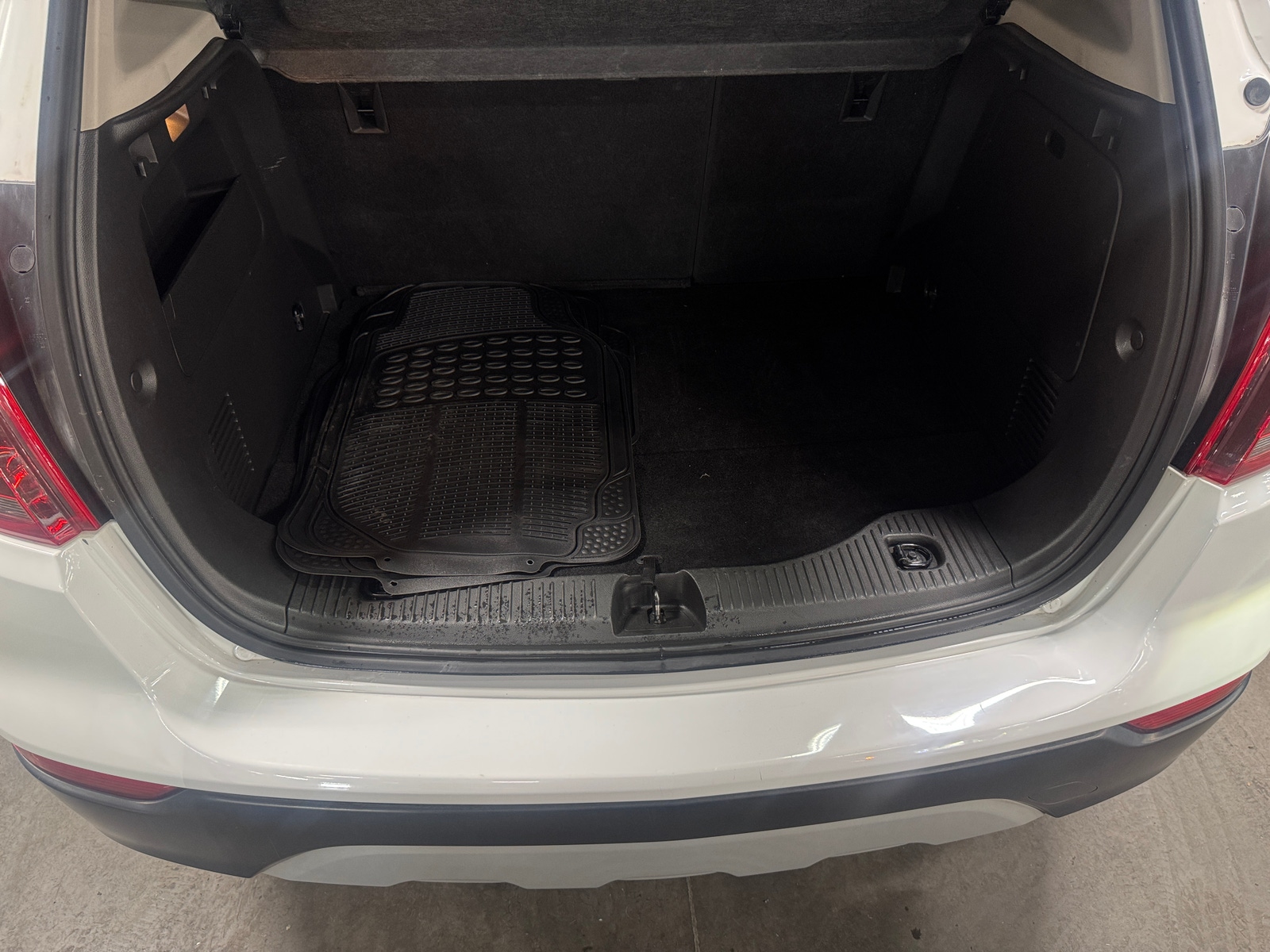 Thumbnail: 2019 Buick Encore - 7