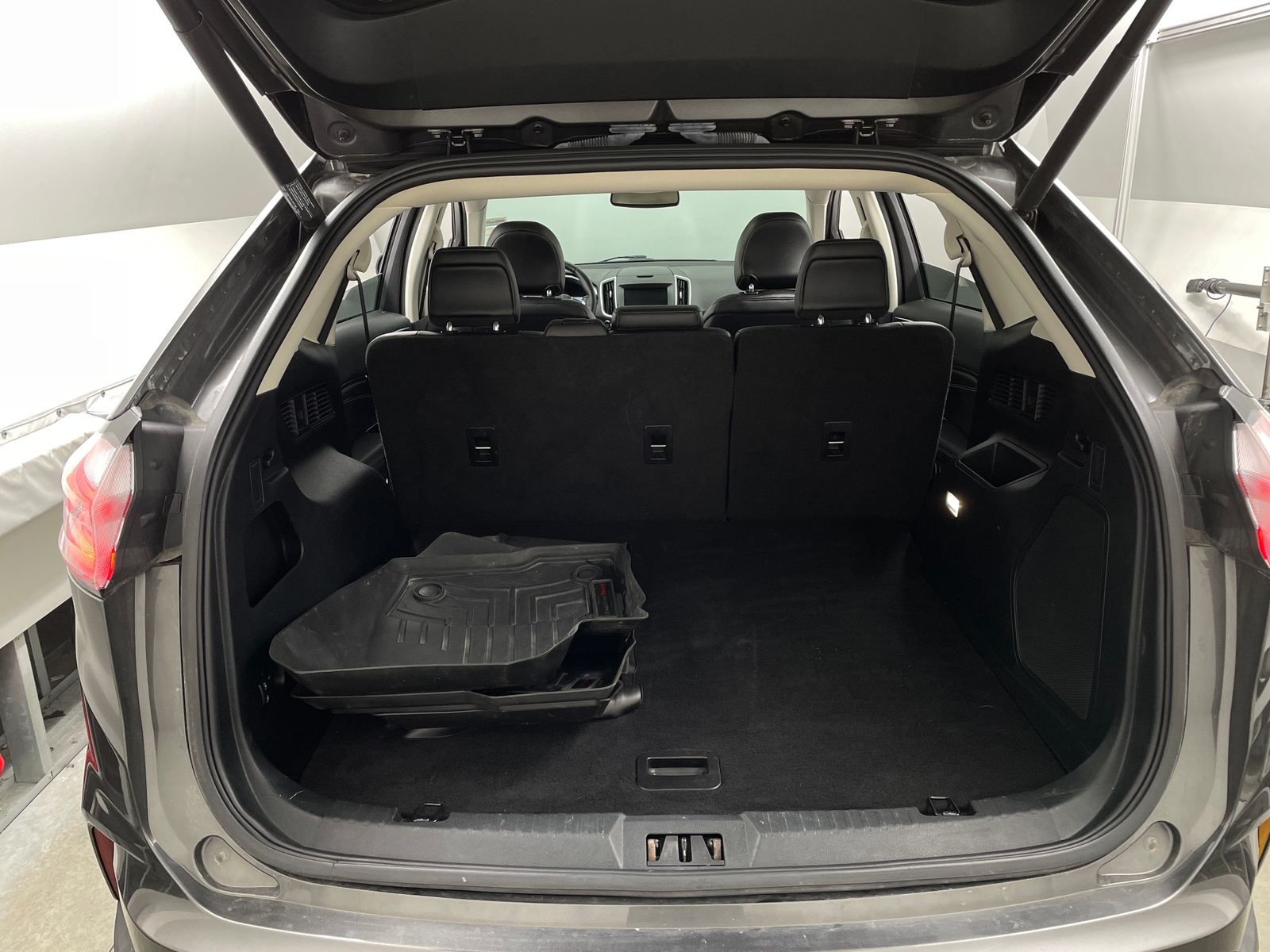 Thumbnail: 2019 Ford Edge - 6