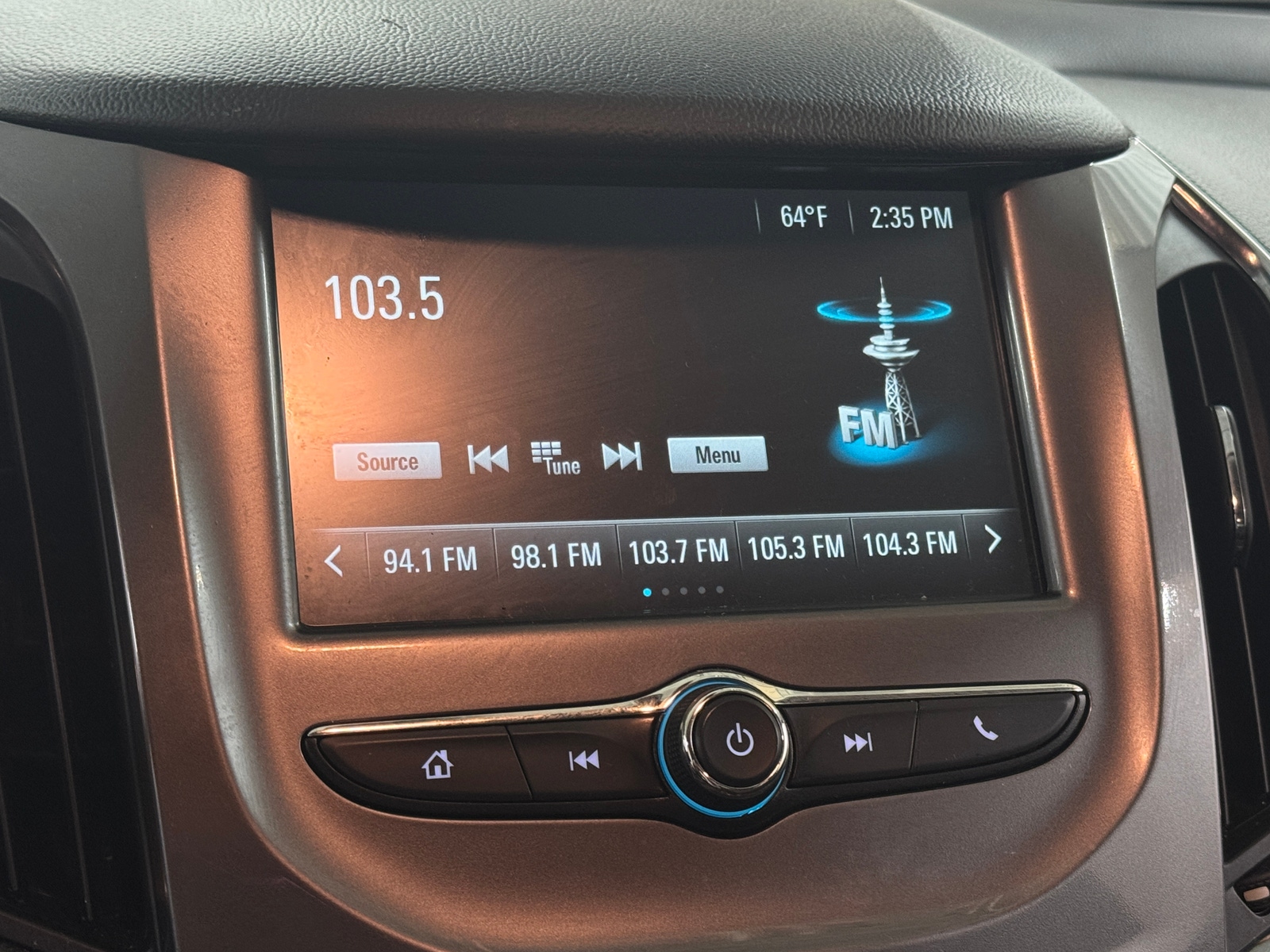 Thumbnail: 2017 Chevrolet Cruze - 3