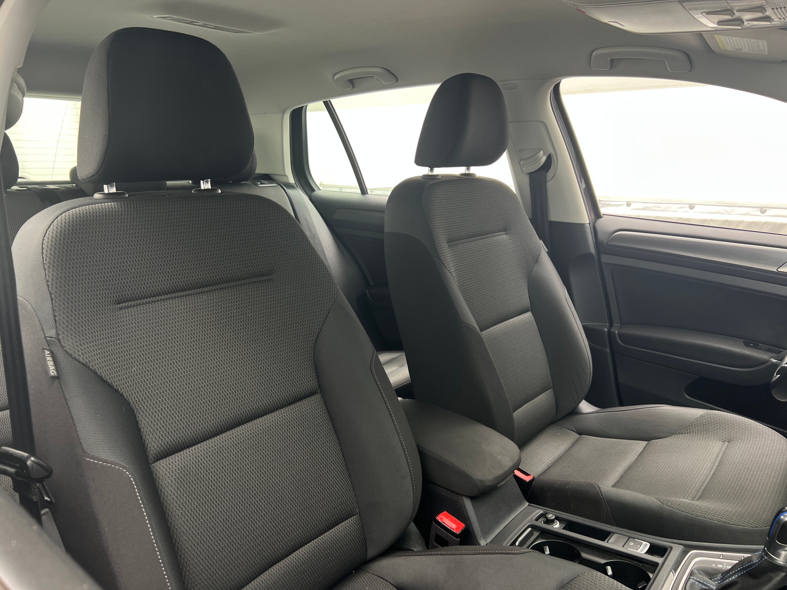 Thumbnail: 2019 Volkswagen e-Golf - 2