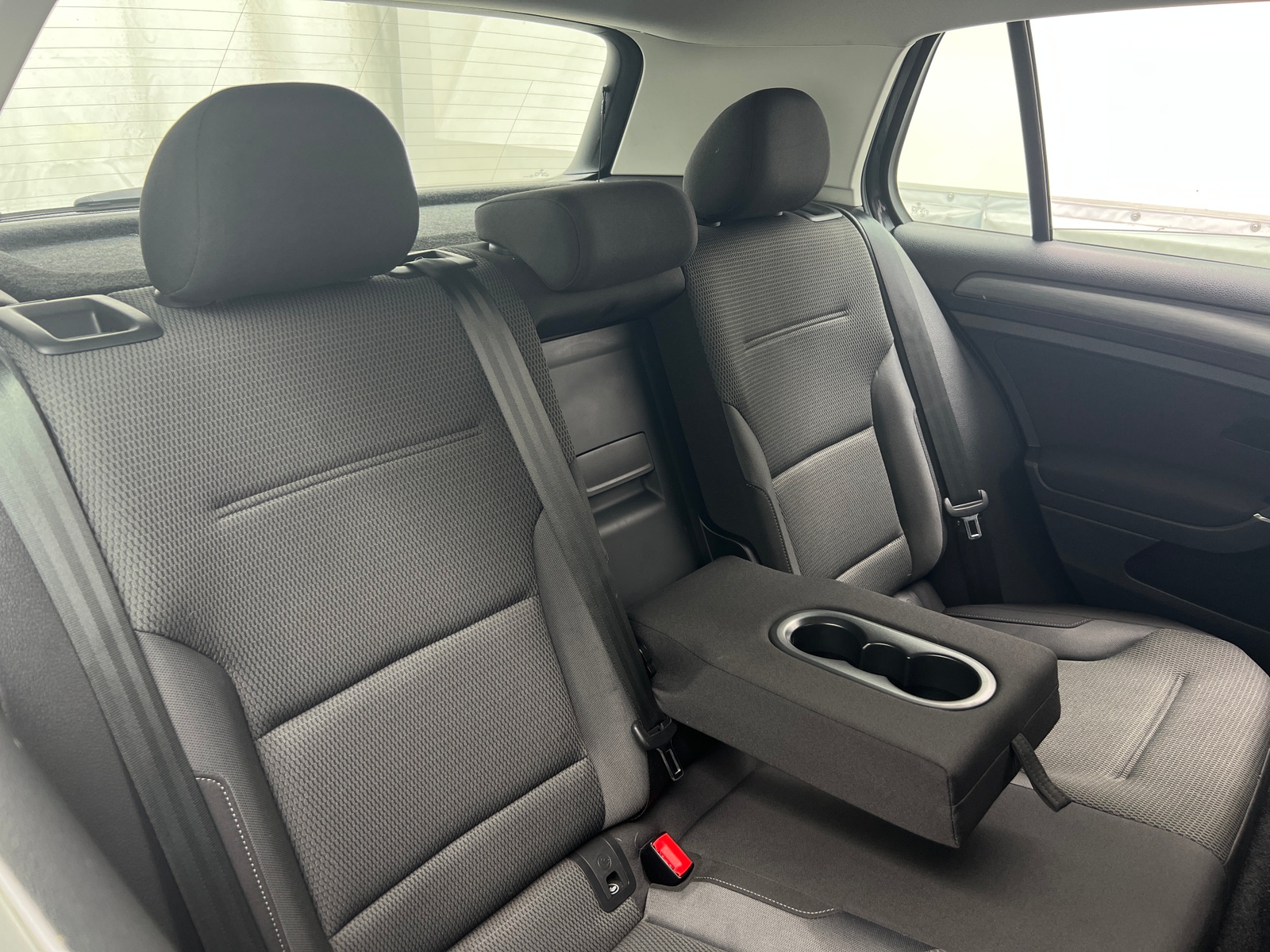 Thumbnail: 2019 Volkswagen e-Golf - 6